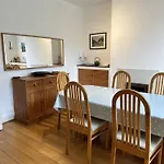 Nyaraló Peaceful Family Retreat Near Gloucester Road *