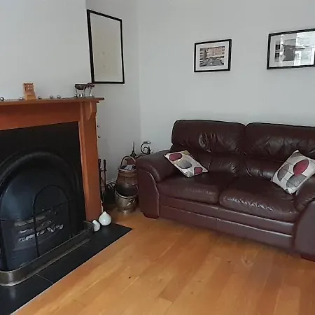 Peaceful Family Retreat Near Gloucester Road Bristol