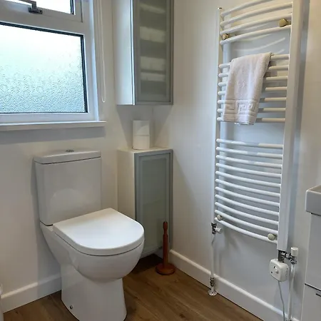 Peaceful Family Retreat Near Gloucester Road Holiday home Bristol