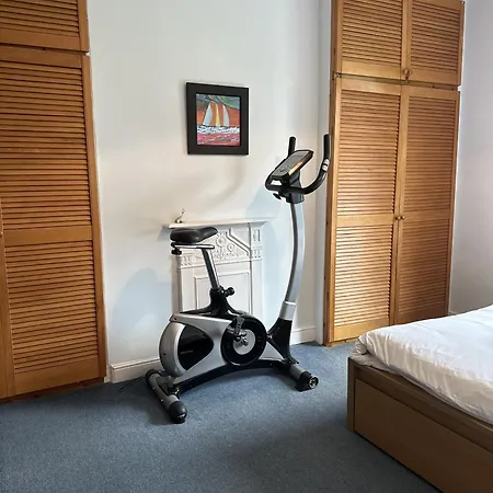 Peaceful Family Retreat Near Gloucester Road * Bristol