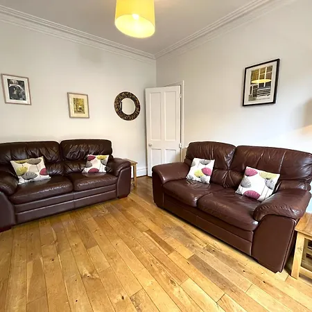 Peaceful Family Retreat Near Gloucester Road