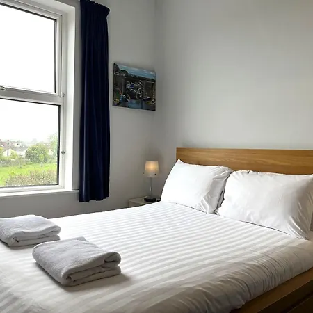 Nyaraló Peaceful Family Retreat Near Gloucester Road Bristol