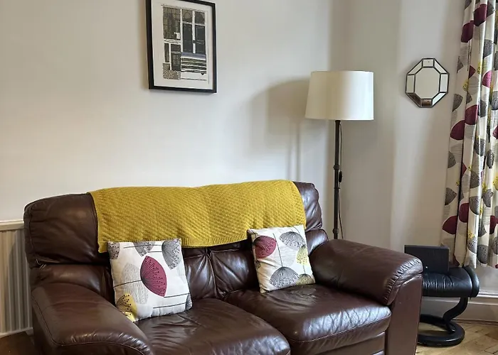 Peaceful Family Retreat Near Gloucester Road * Bristol