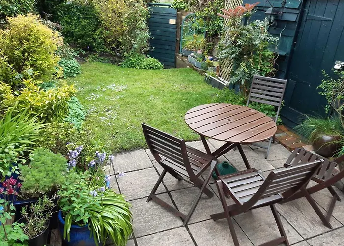 Peaceful Family Retreat Near Gloucester Road *