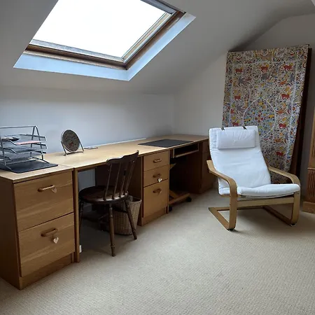 Peaceful Family Retreat Near Gloucester Road