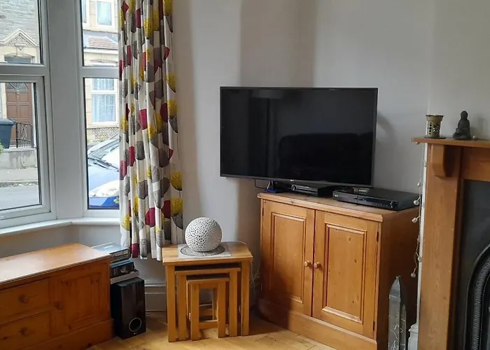 Peaceful Family Retreat Near Gloucester Road